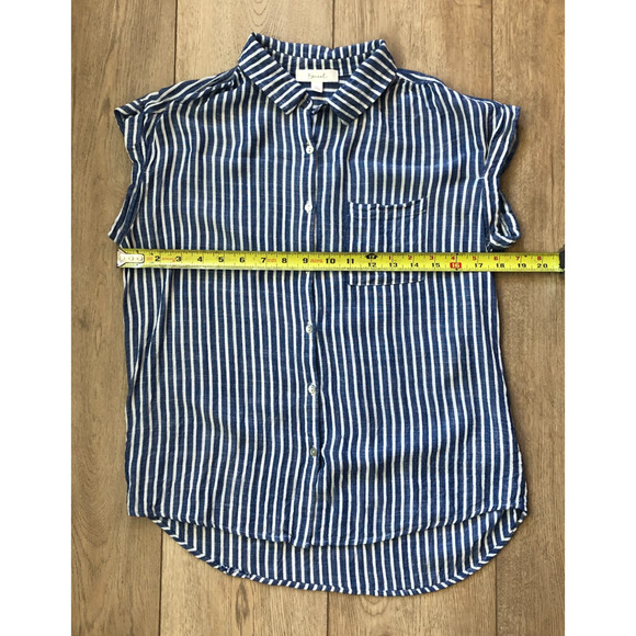 Becaal Blouse Shirt Women’s Sz Small White Blue Stripes Button Down Short Sleeve - Picture 7 of 8
